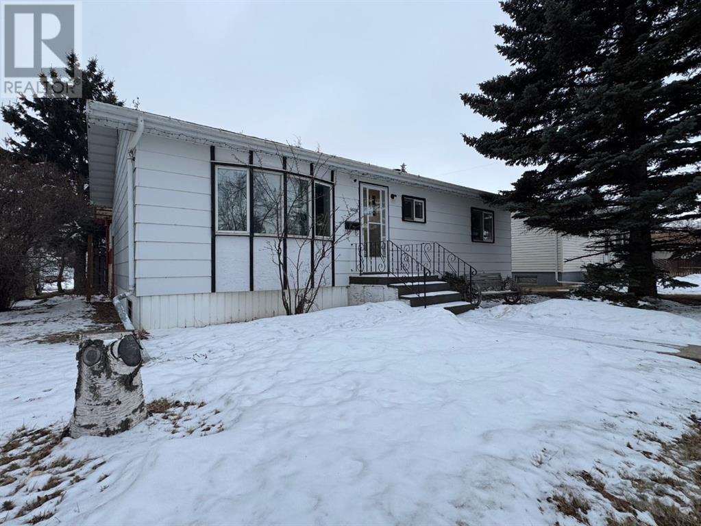 6009 47a Avenue Property Photo