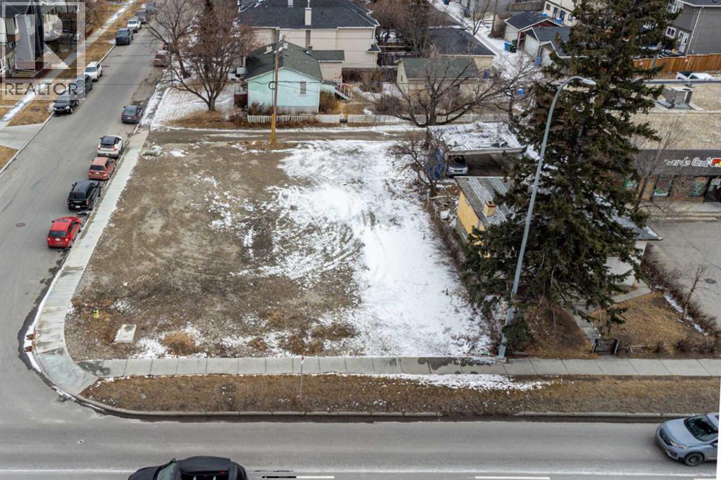 2620 Centre Street Ne Property Photo 3