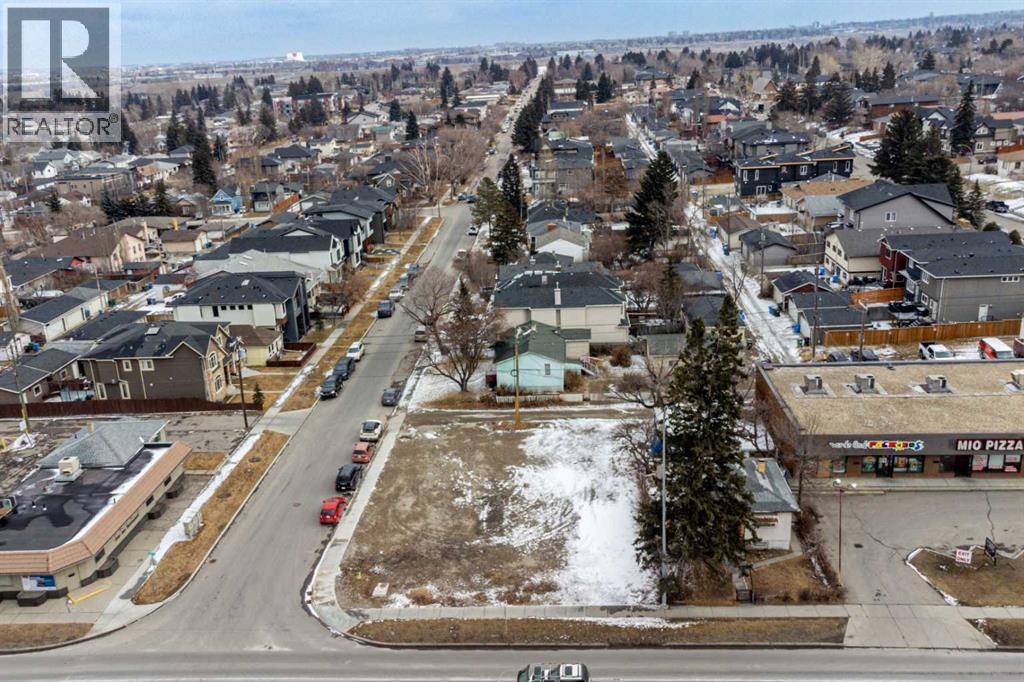 2620 Centre Street Ne Property Photo 9