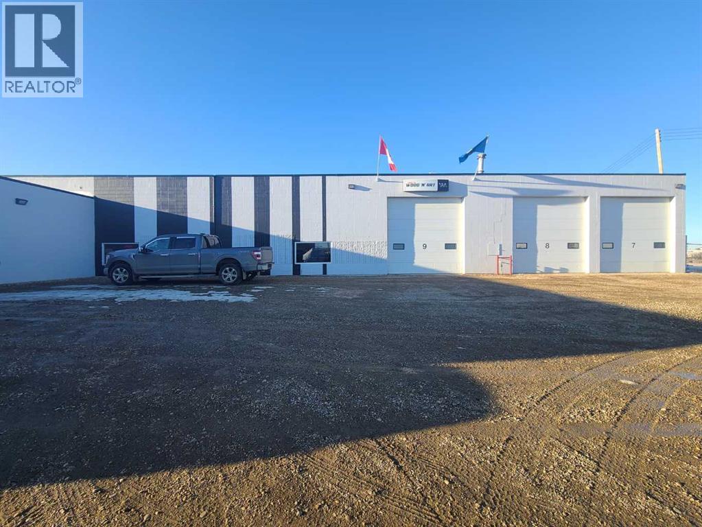 7810 102 Avenue Property Photo 1