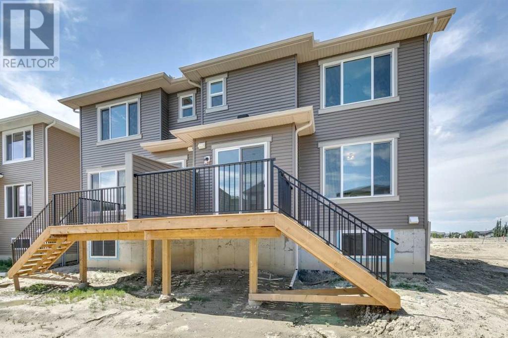 764 Langley Terrace Se Property Photo 3