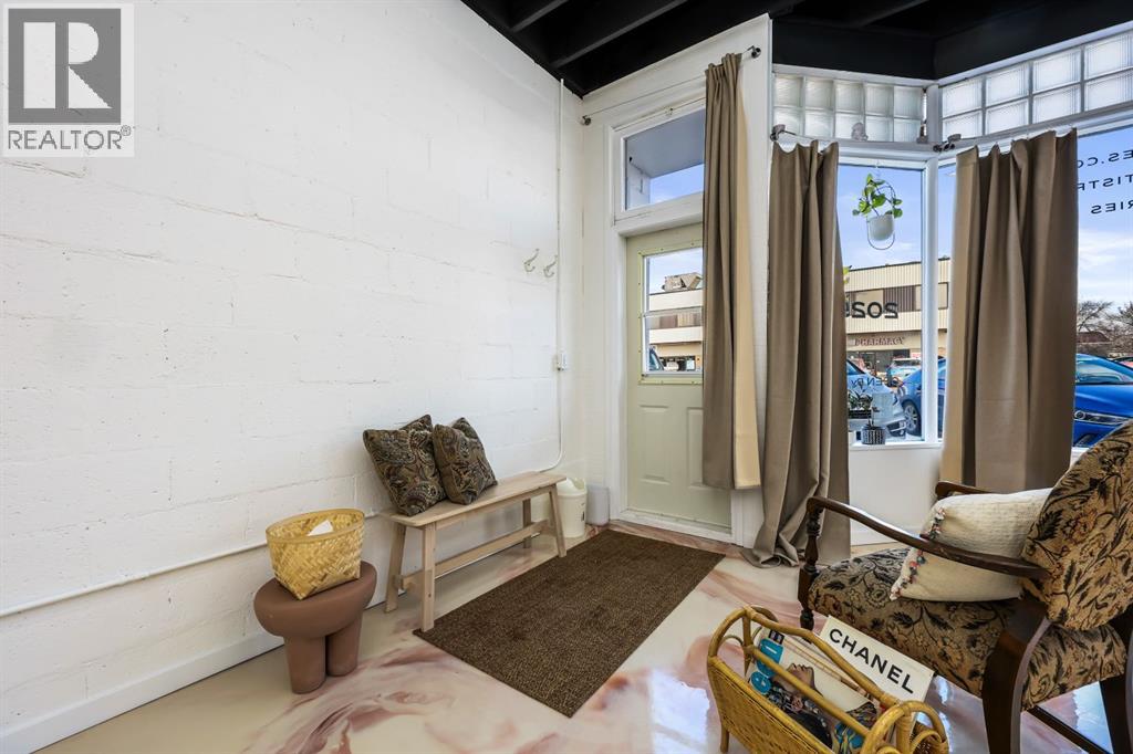 2025 19 Avenue Property Photo 8