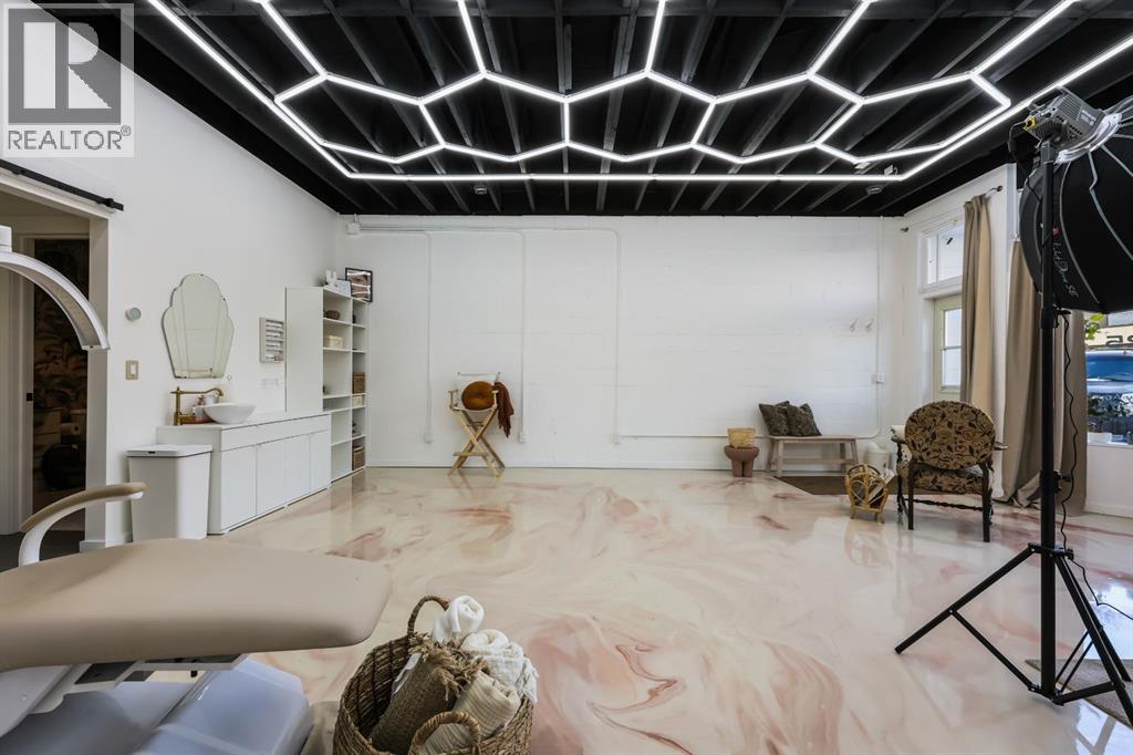 2025 19 Avenue Property Photo 12