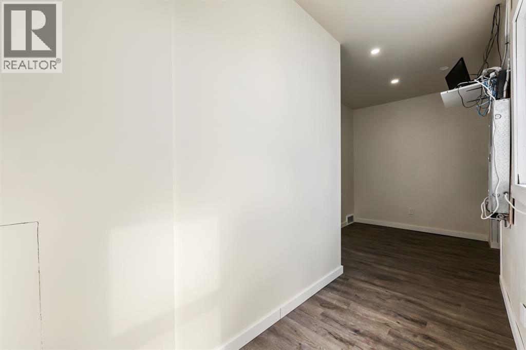 2025 19 Avenue Property Photo 25