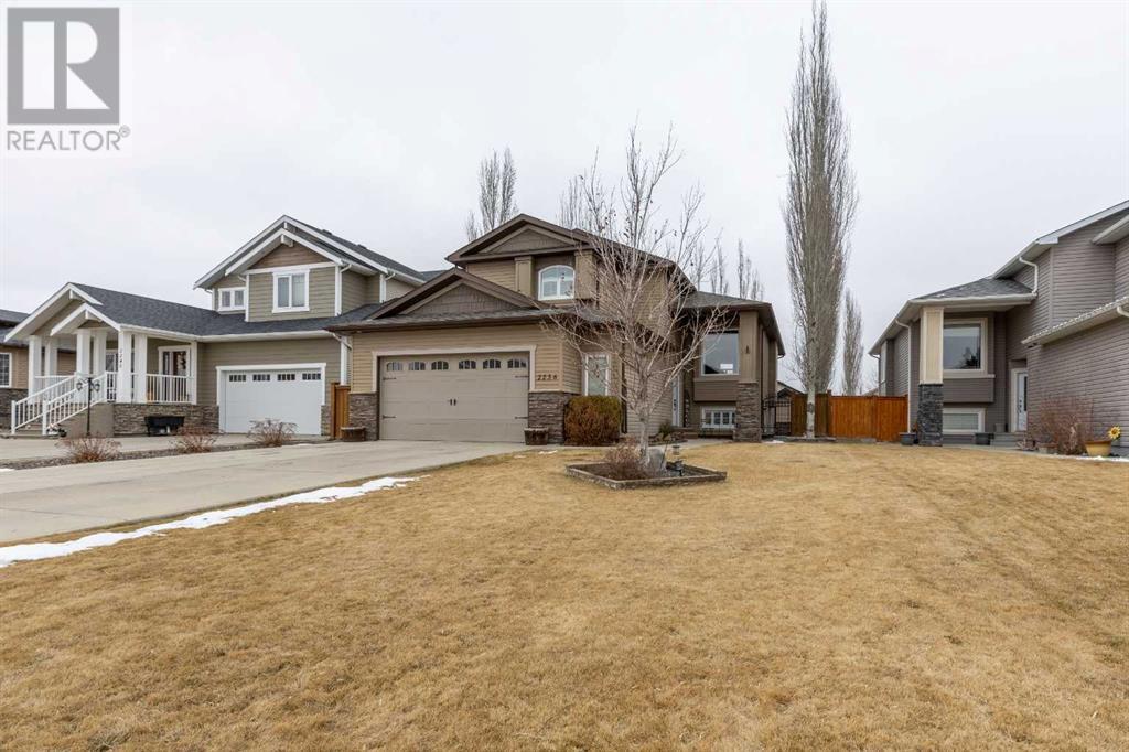 2236 28 Avenue Property Photo