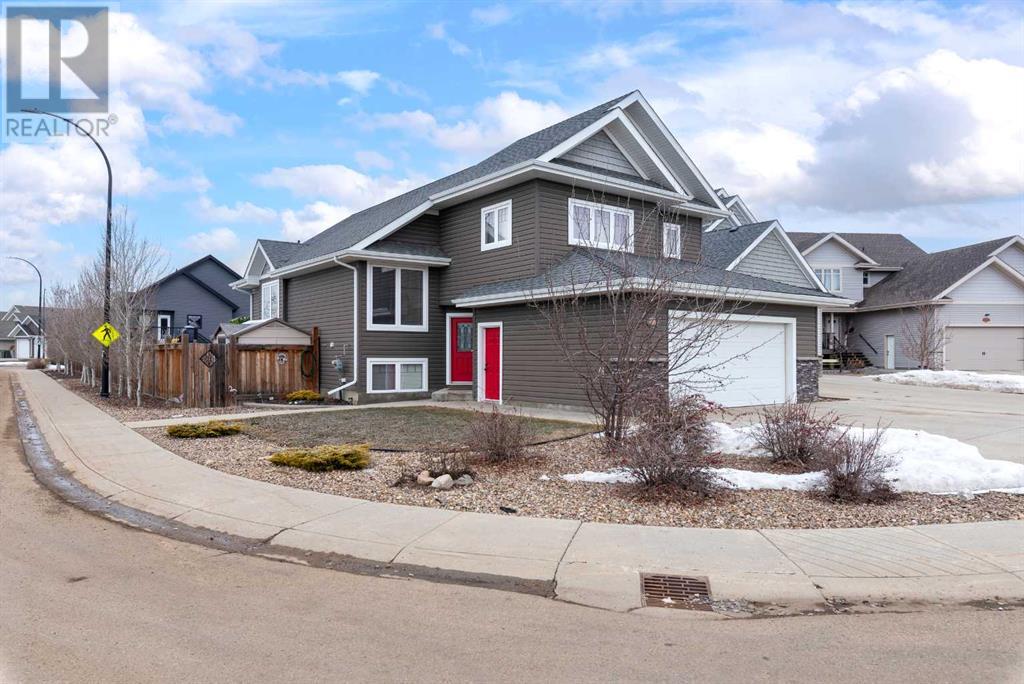 1907 56 Avenue Property Photo