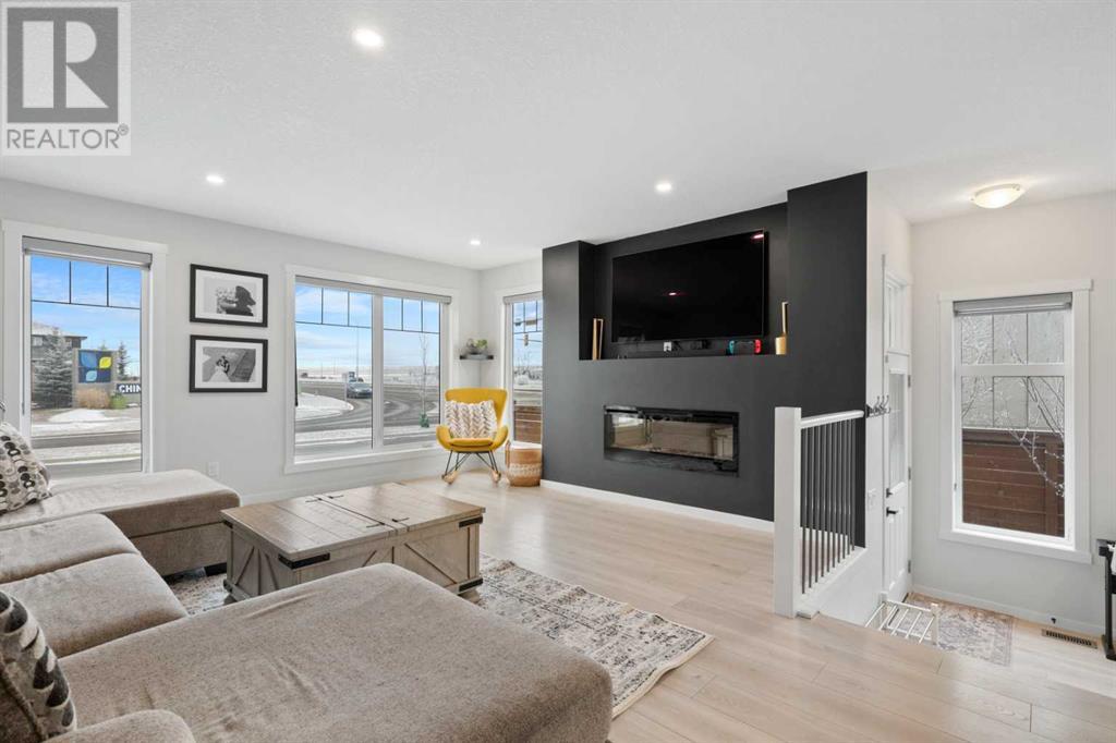 102 Chinook Gate Boulevard Sw Property Photo