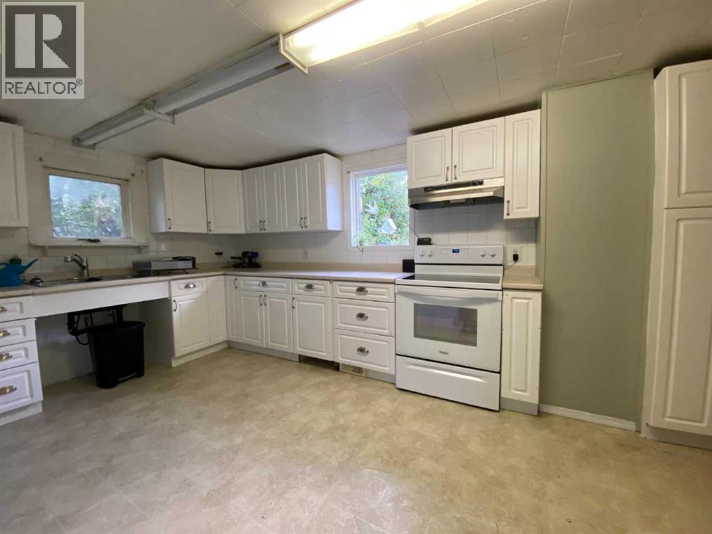13009 18 Avenue Property Photo 6