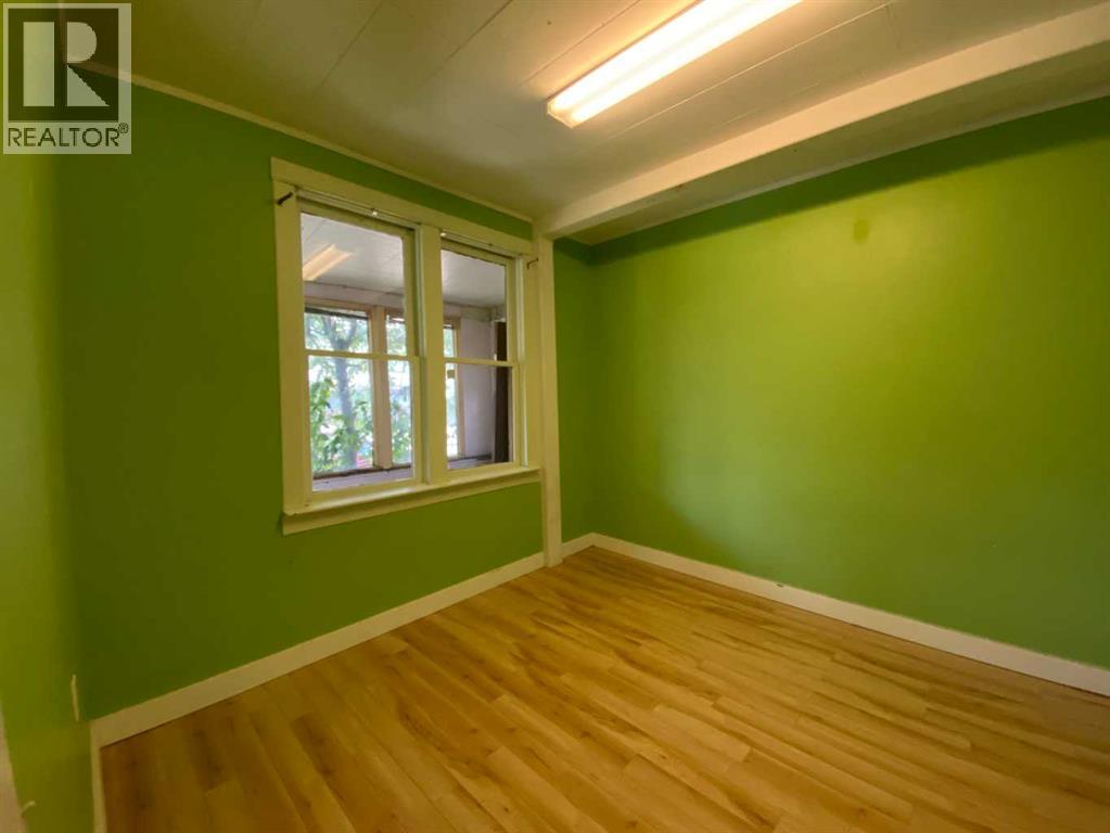 13009 18 Avenue Property Photo 13