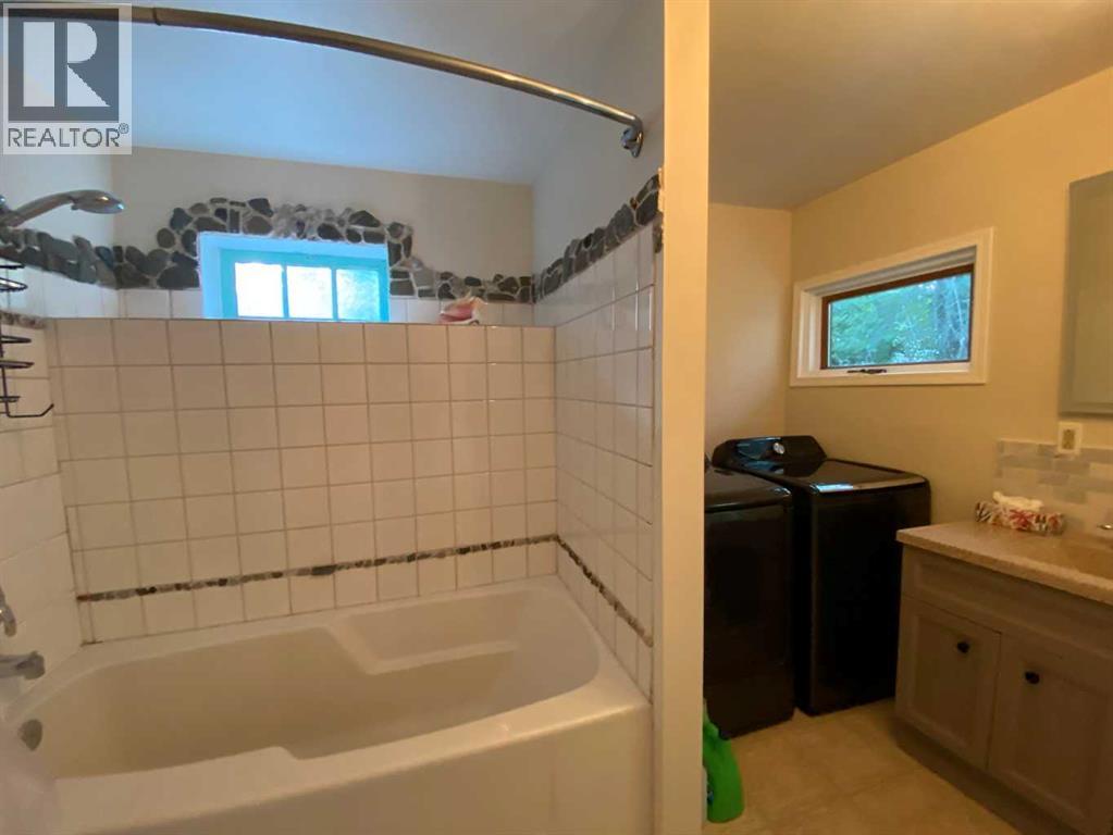 13009 18 Avenue Property Photo 16