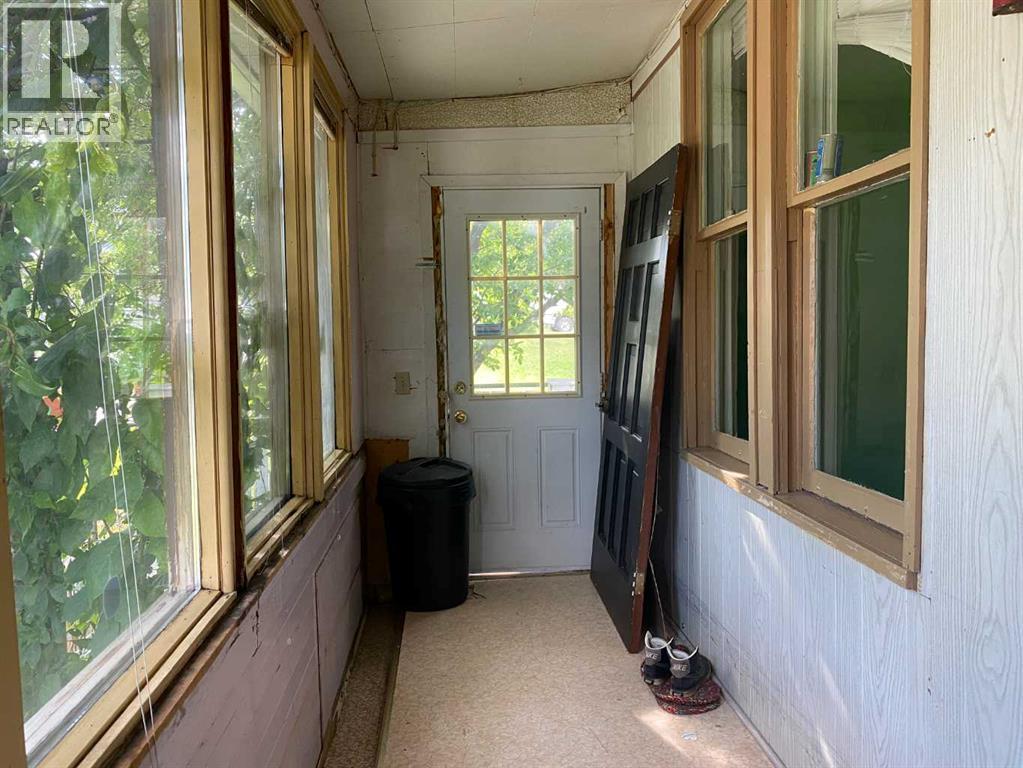 13009 18 Avenue Property Photo 17