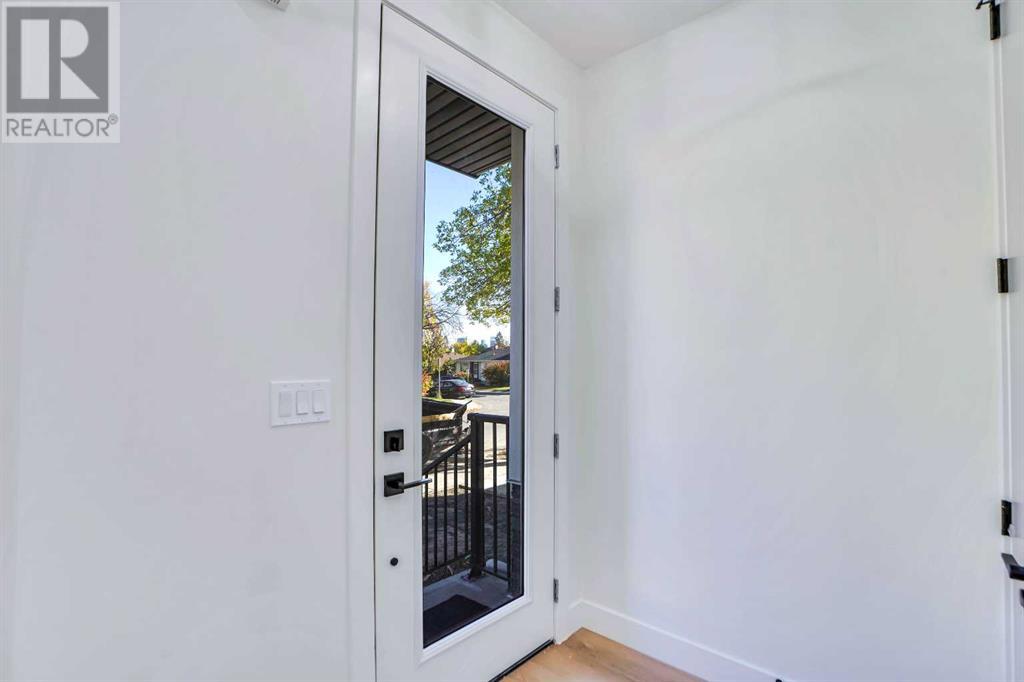 2007 17 Street Nw Property Photo 4