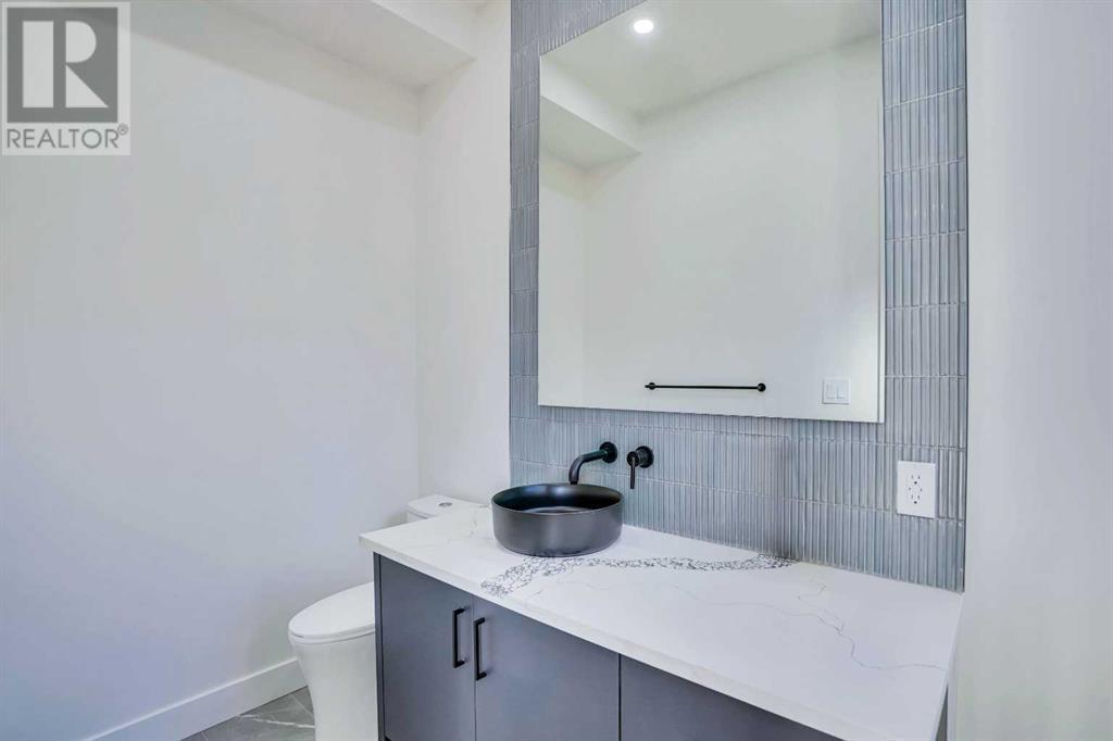 2007 17 Street Nw Property Photo 17
