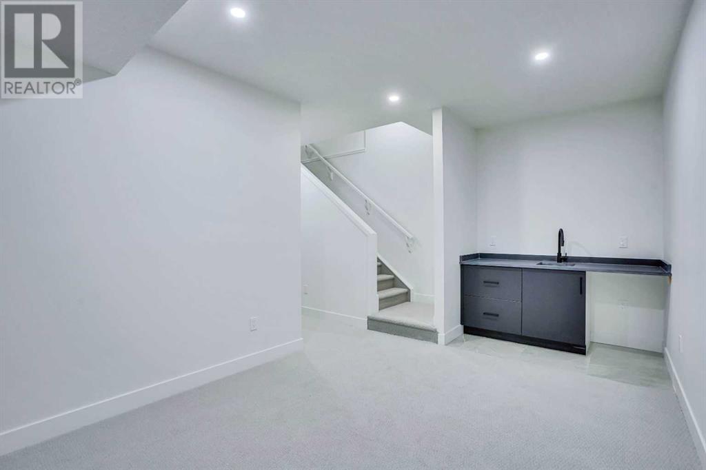 2007 17 Street Nw Property Photo 18