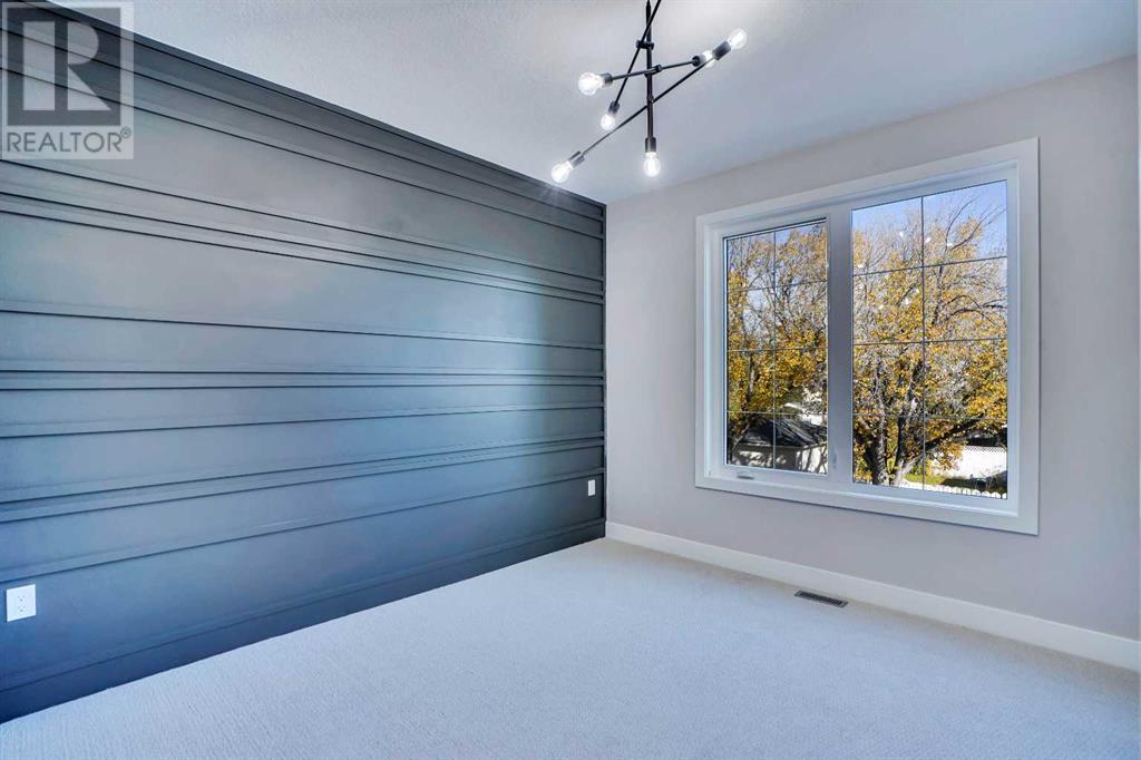 2007 17 Street Nw Property Photo 24