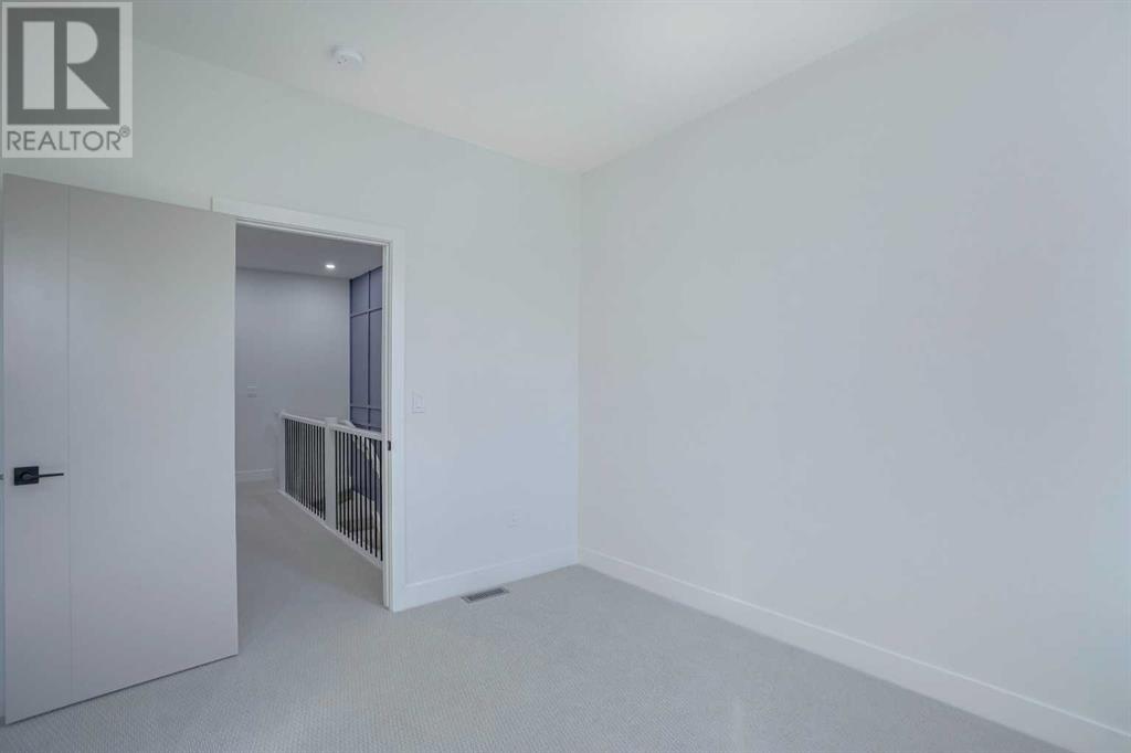 2007 17 Street Nw Property Photo 32