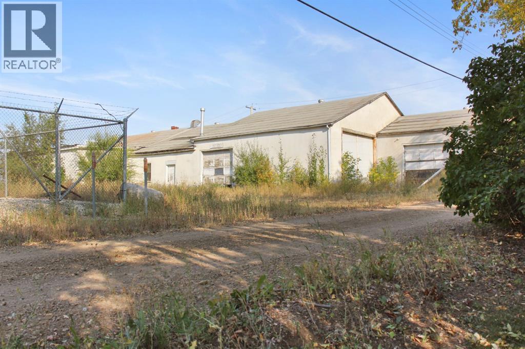 5019 52 Avenue Property Photo 18