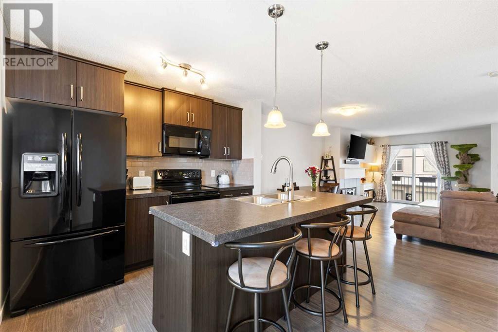 253 Copperpond Landing Se Property Photo