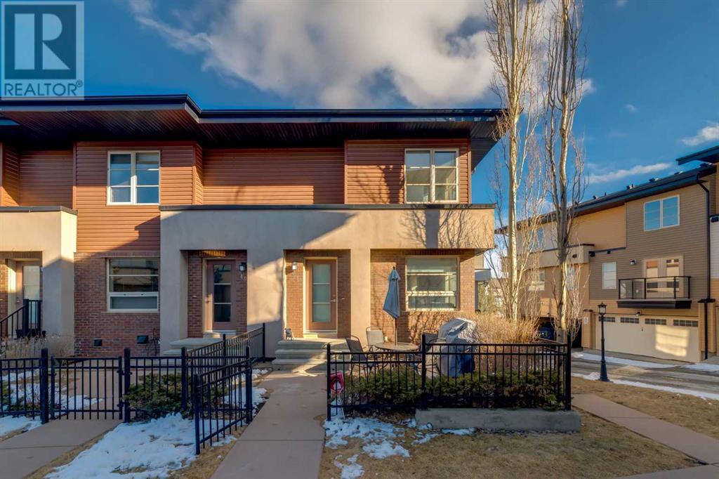 51 Aspen Hills Common Sw Property Photo