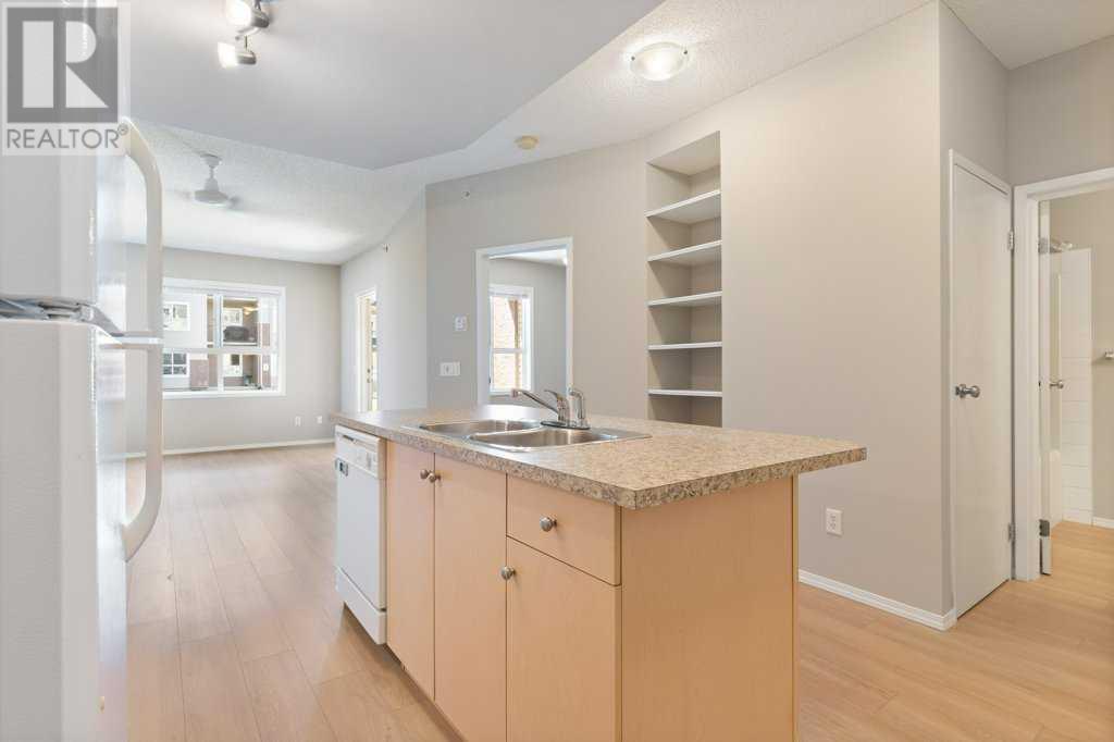 1107, 73 Erin Woods Court Se Property Photo 1