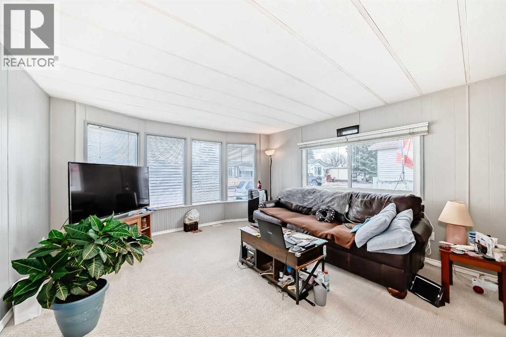 144, 6724 17 Avenue Se Property Photo 12