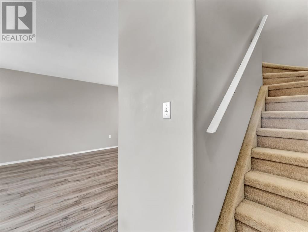 327/329 3 Street Nw Property Photo 5