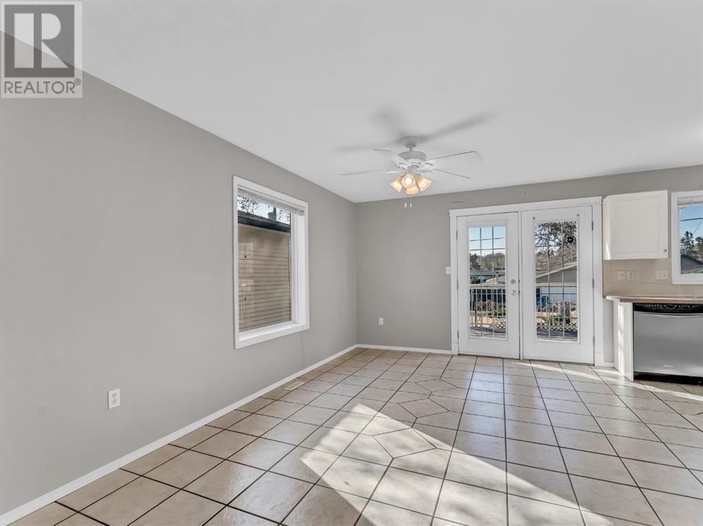 327/329 3 Street Nw Property Photo 11