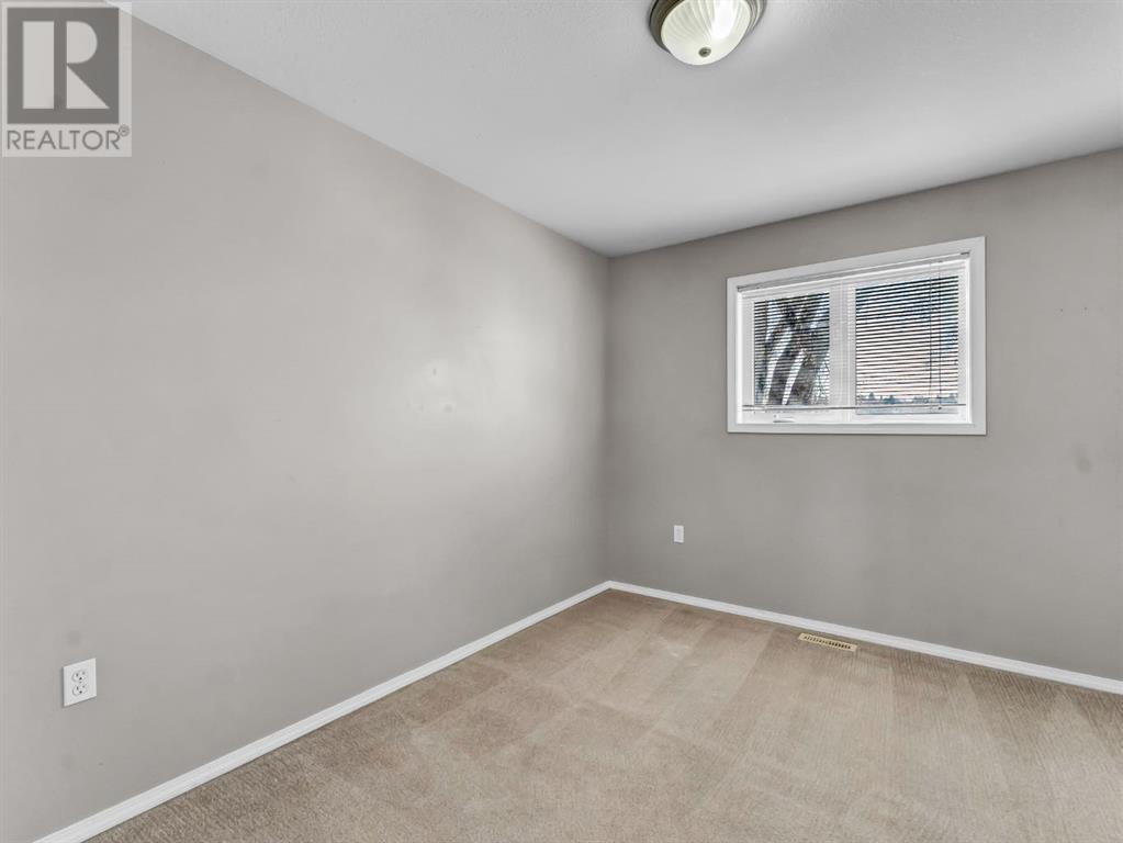 327/329 3 Street Nw Property Photo 20
