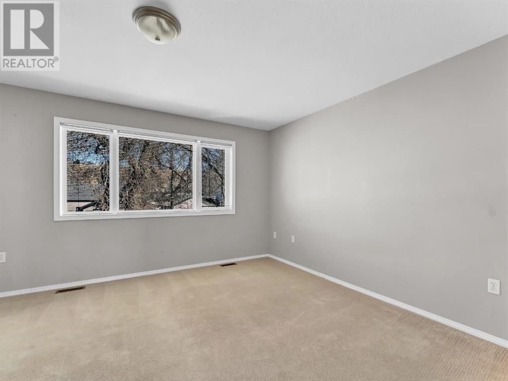 327/329 3 Street Nw Property Photo 24