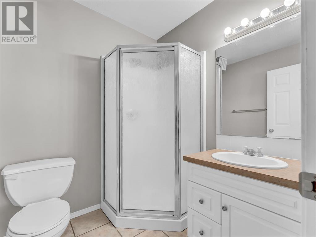 327/329 3 Street Nw Property Photo 27