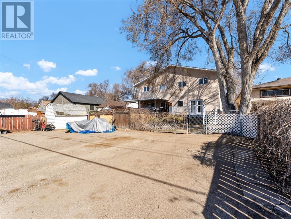 327/329 3 Street Nw Property Photo 41