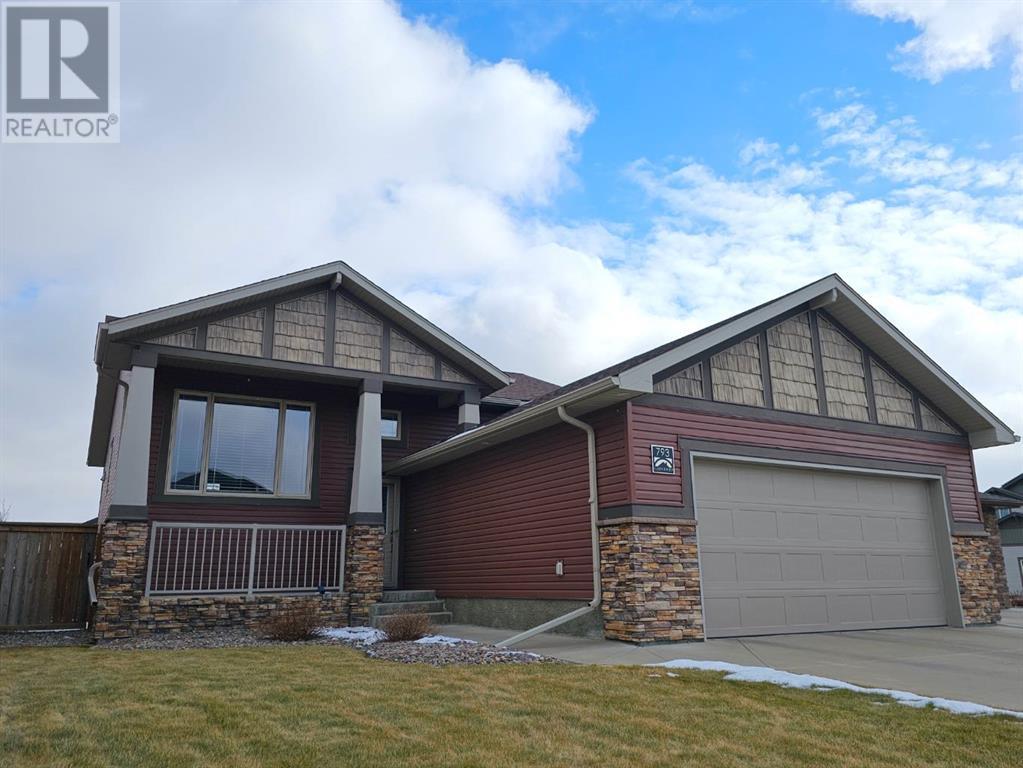 793 Canyonview Close W Property Photo 1