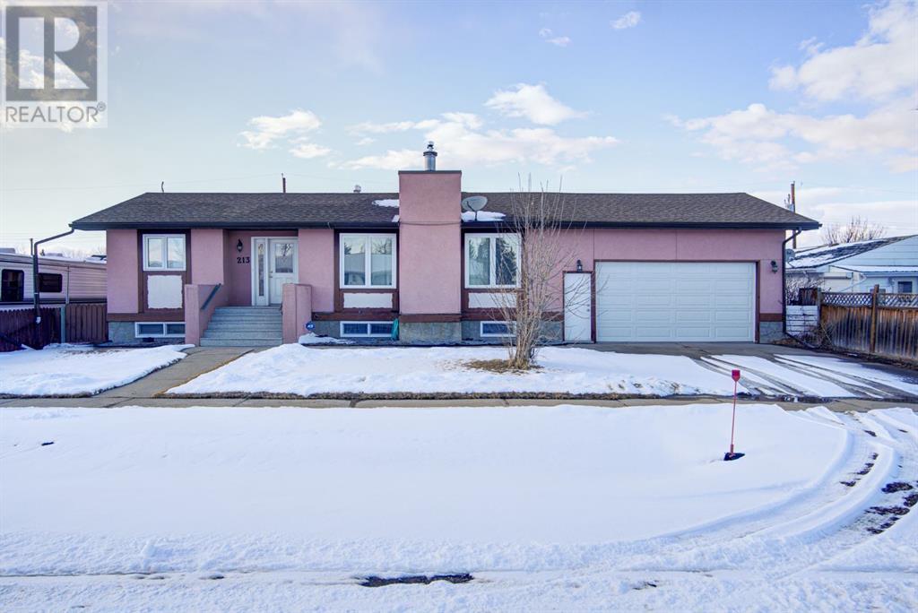213 2 Avenue S Property Photo