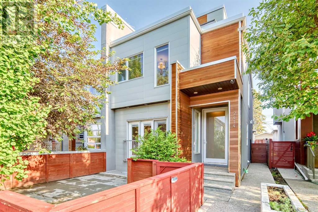 2414 31 Avenue Sw Property Photo 1