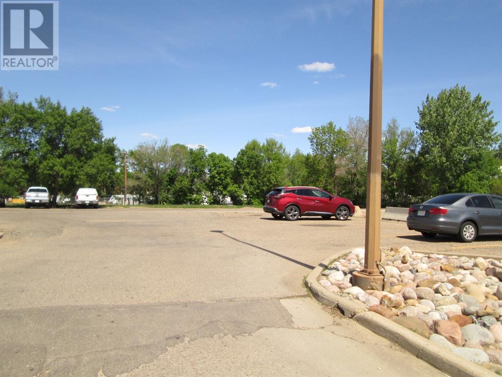 1280 Redcliff Drive Sw Property Photo 3