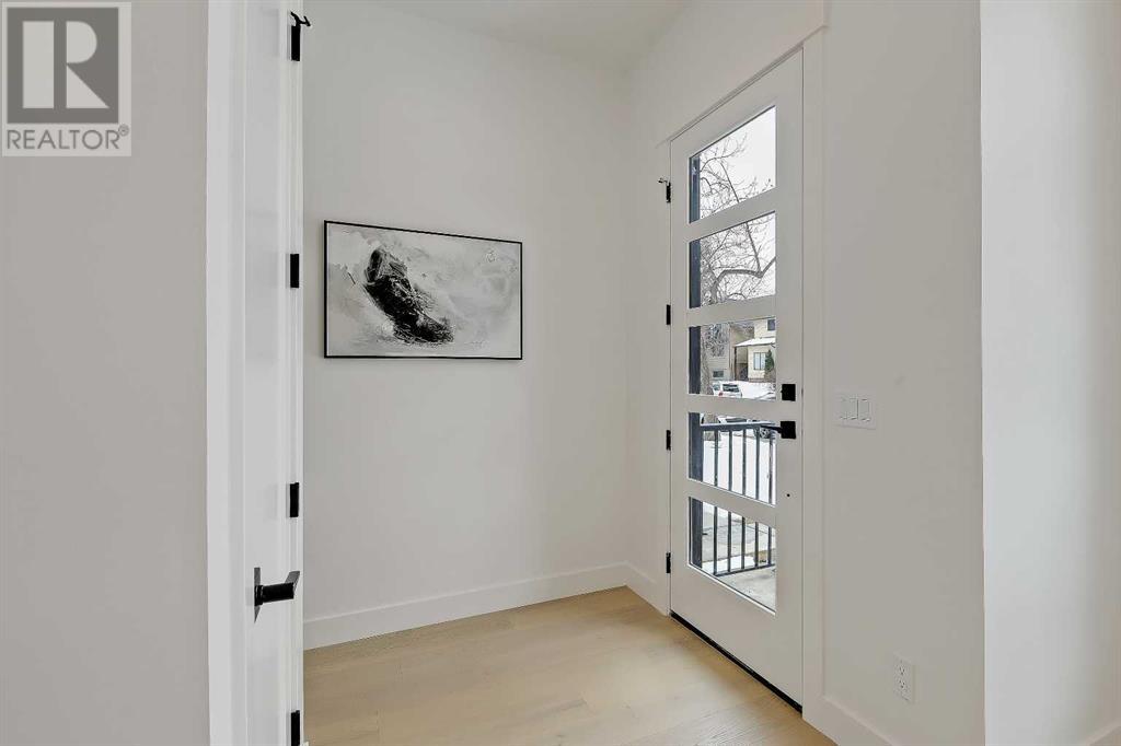 3108 43 Street Sw Property Photo 2