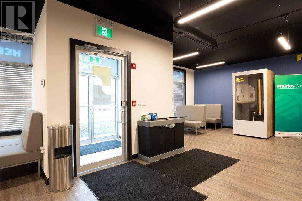 1, 8026 Franklin Avenue Property Photo 3