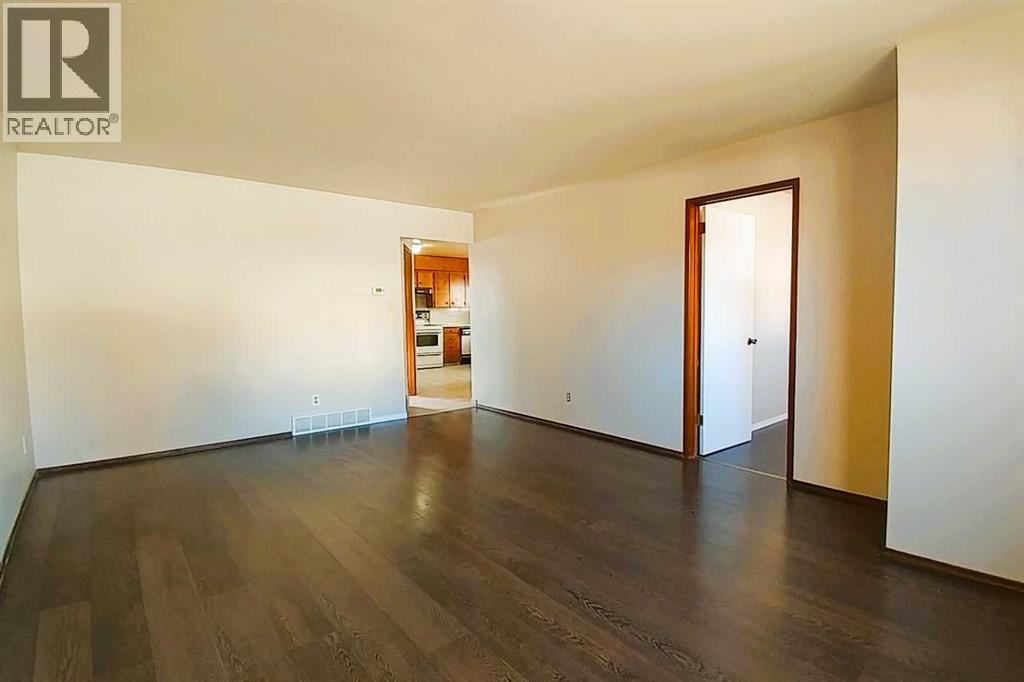 117 31 Avenue Nw Property Photo 3