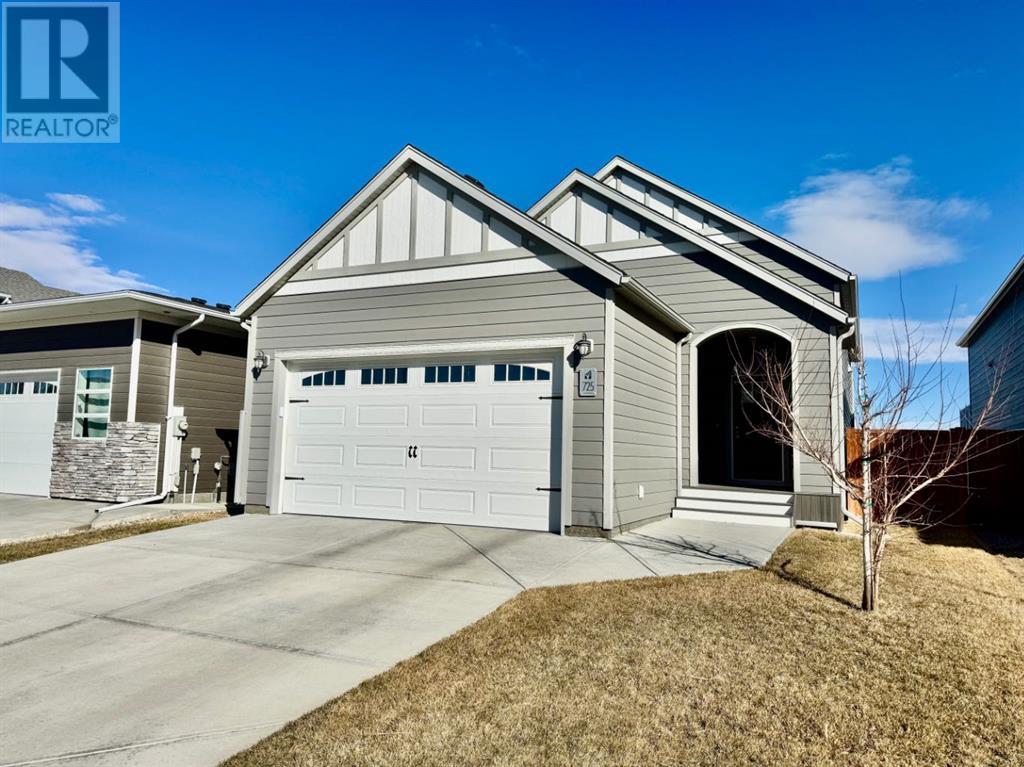 725 Atlantic Cove W Property Photo 1