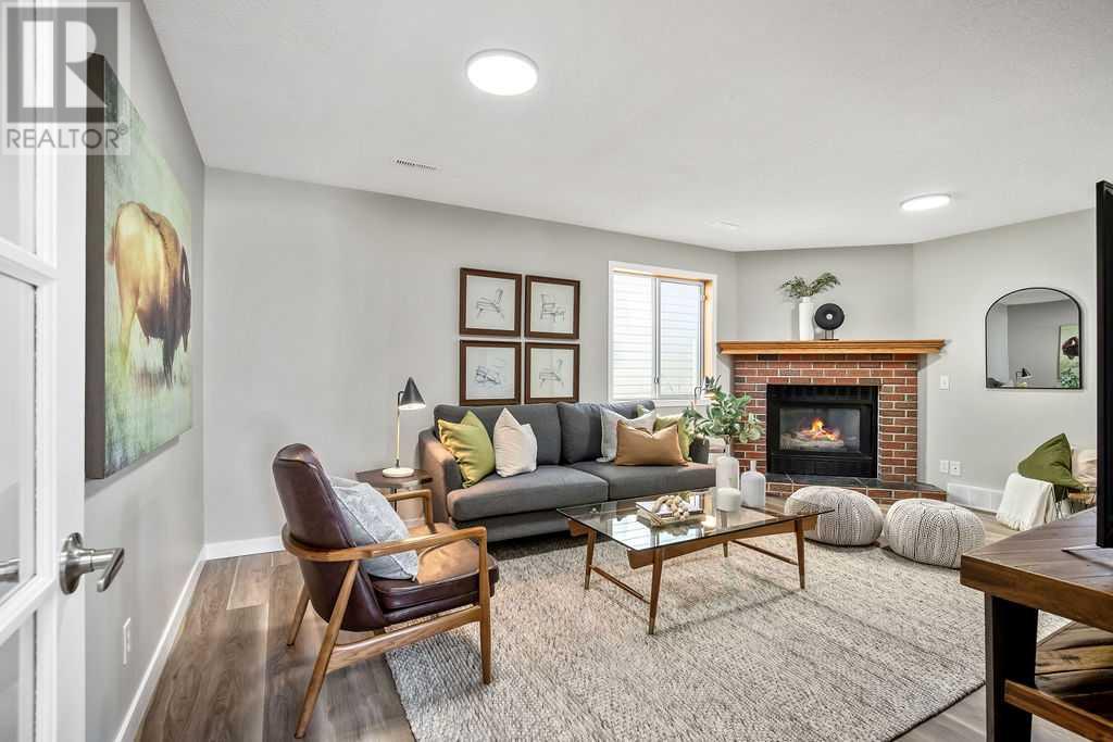 Applewood Park Real Estate Listings Main Image