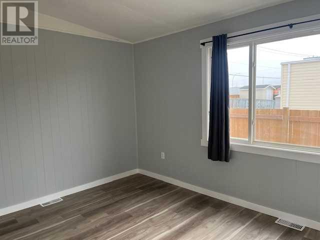 113, 5308 57 Street Property Photo 15