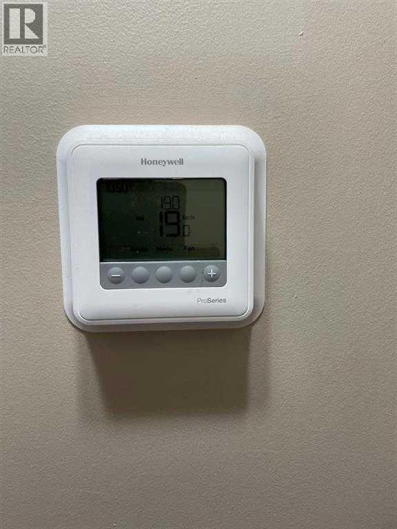 4942 43 Street Property Photo 28