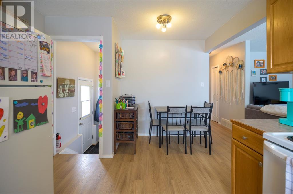 4808 55 Street Property Photo 4