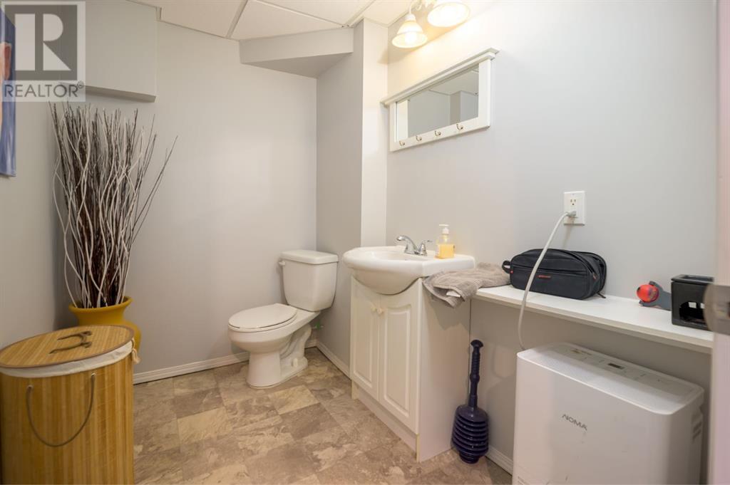 4808 55 Street Property Photo 11