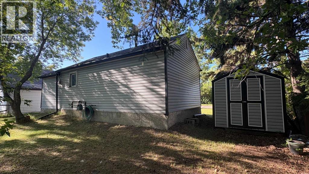 1206 6 Avenue Property Photo 3