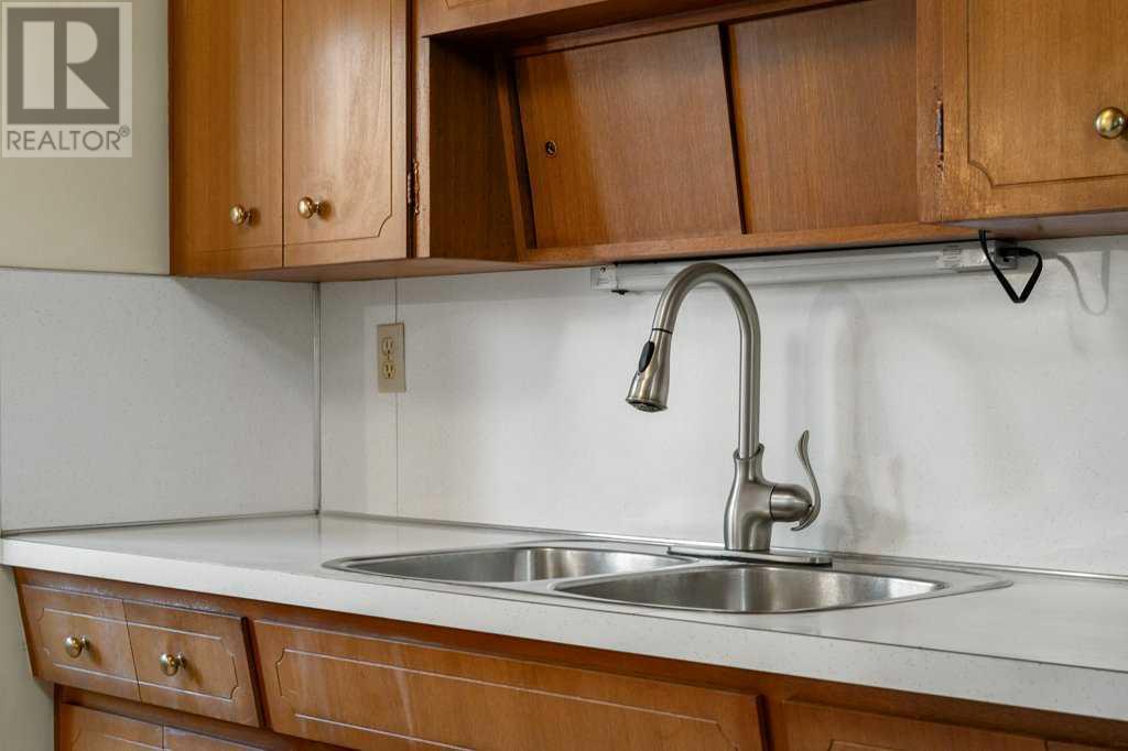 118 & 120 30 Avenue Nw Property Photo 11
