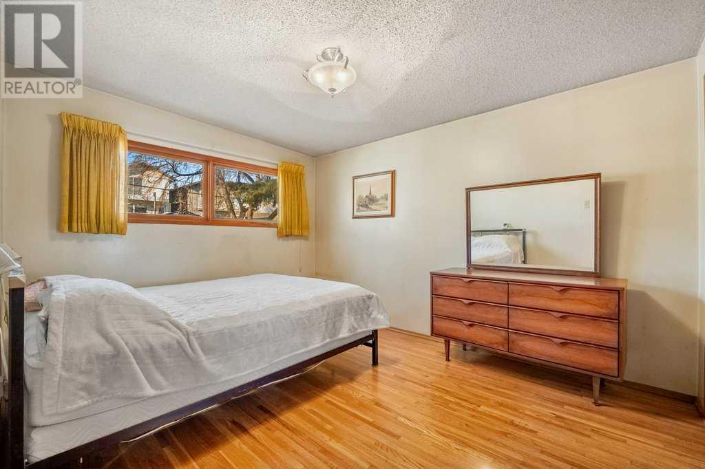 118 & 120 30 Avenue Nw Property Photo 15