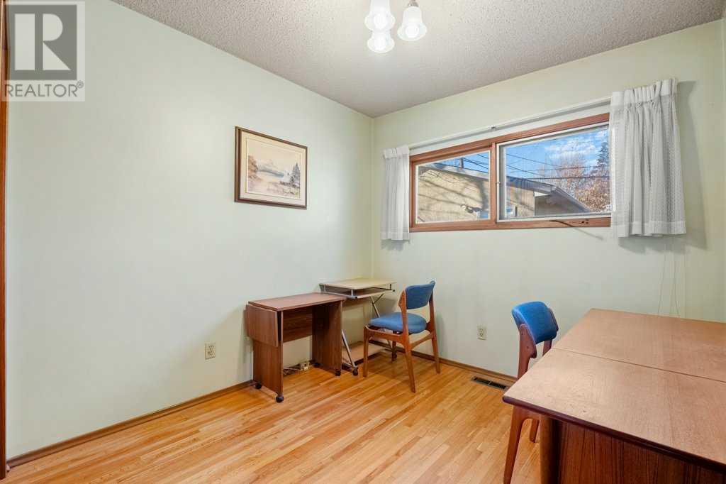 118 & 120 30 Avenue Nw Property Photo 18