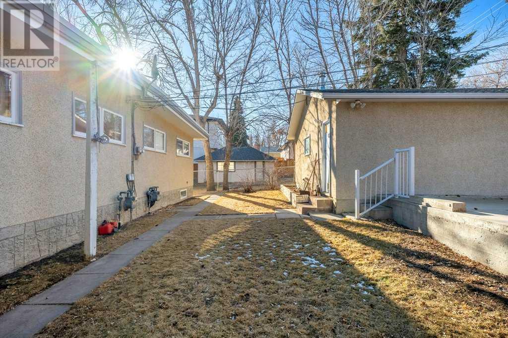 118 & 120 30 Avenue Nw Property Photo 36