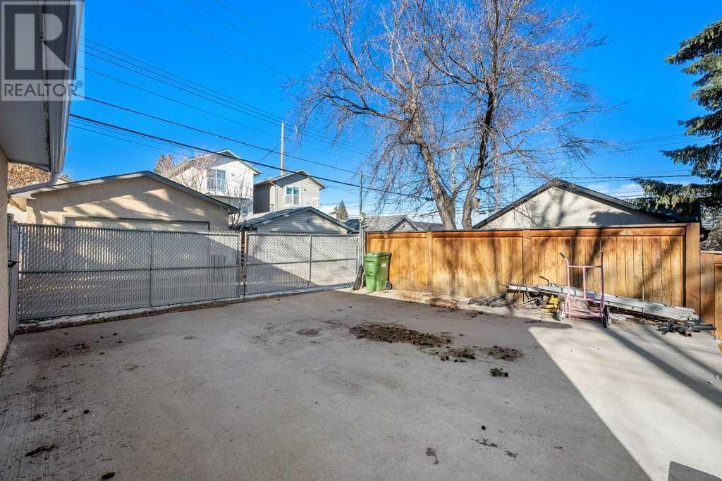 118 & 120 30 Avenue Nw Property Photo 38